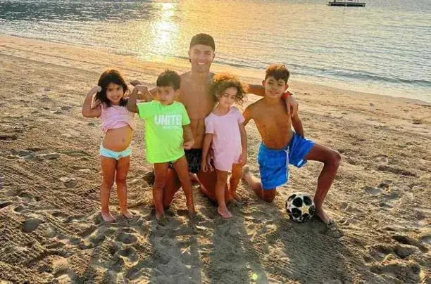 cristiano ronaldo family