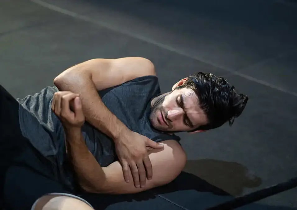 على ماذا يدل ألم العضلات بعد التمرين؟